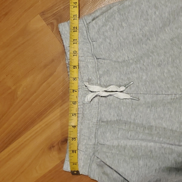🌷Grey Sweatpants - Picture 4 of 8